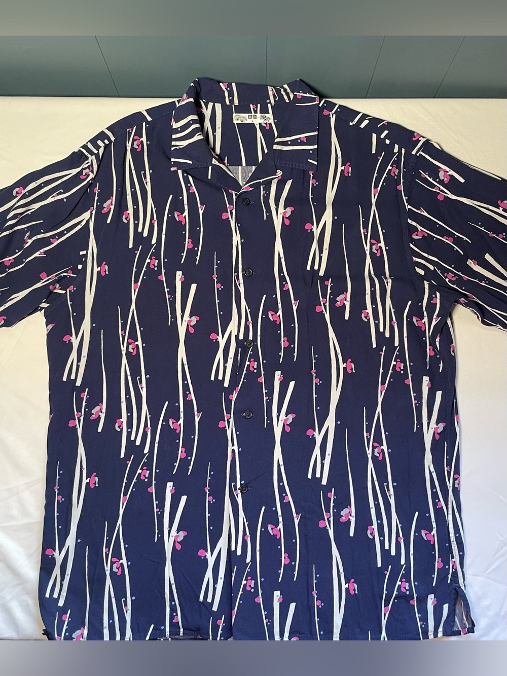 Uniqlo Sakura Men's Large Blue Cherry Blossom Collared Short Sleeve Button Shirt